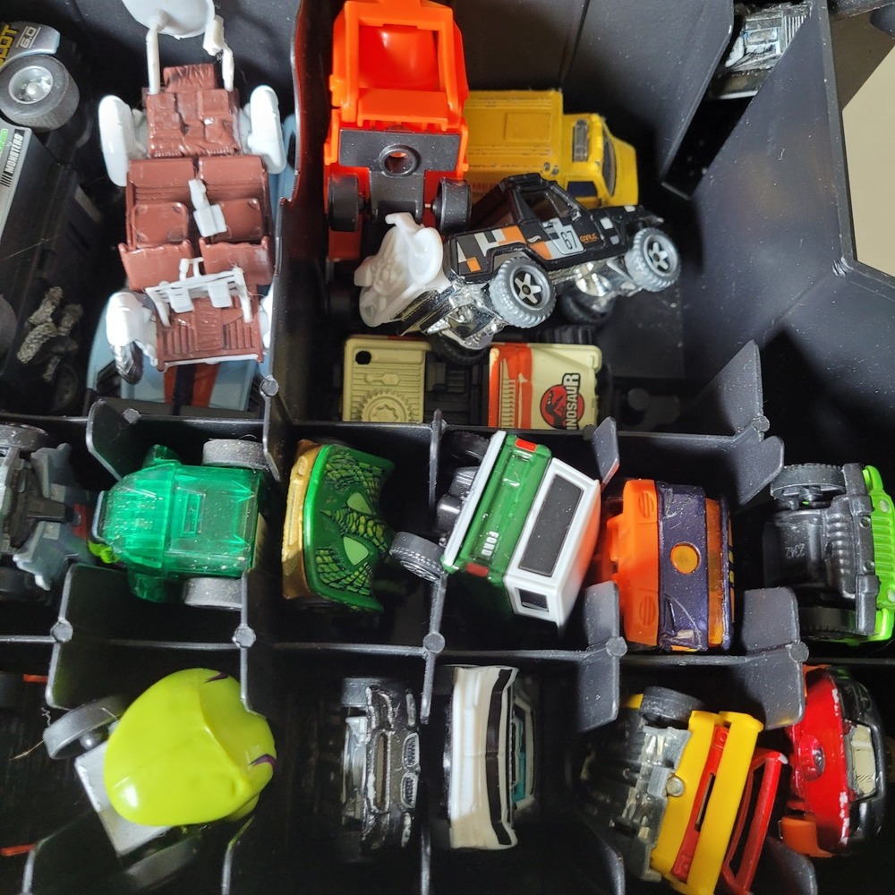 Hot Wheels Rolling Storage Case + Bulk Mixed Lot 54 Toy Cars Matchbox Diecast - Picture 8 of 14